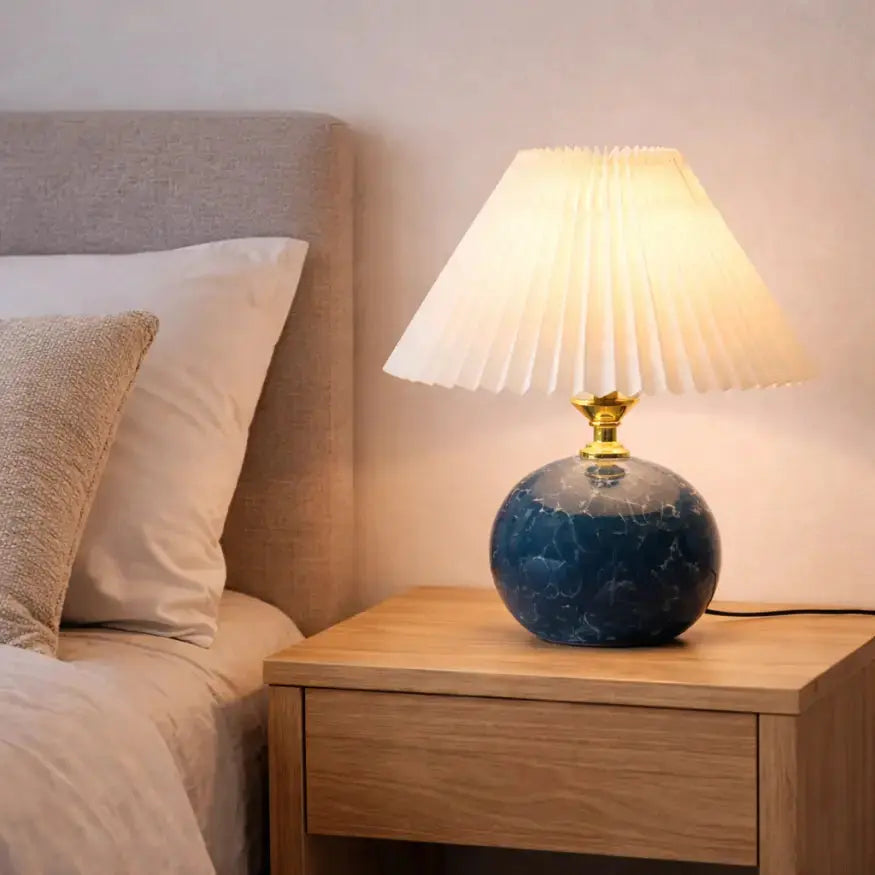 Lampe de chevet en Céramique & Tissu plissé | Norvyn NORDSIA