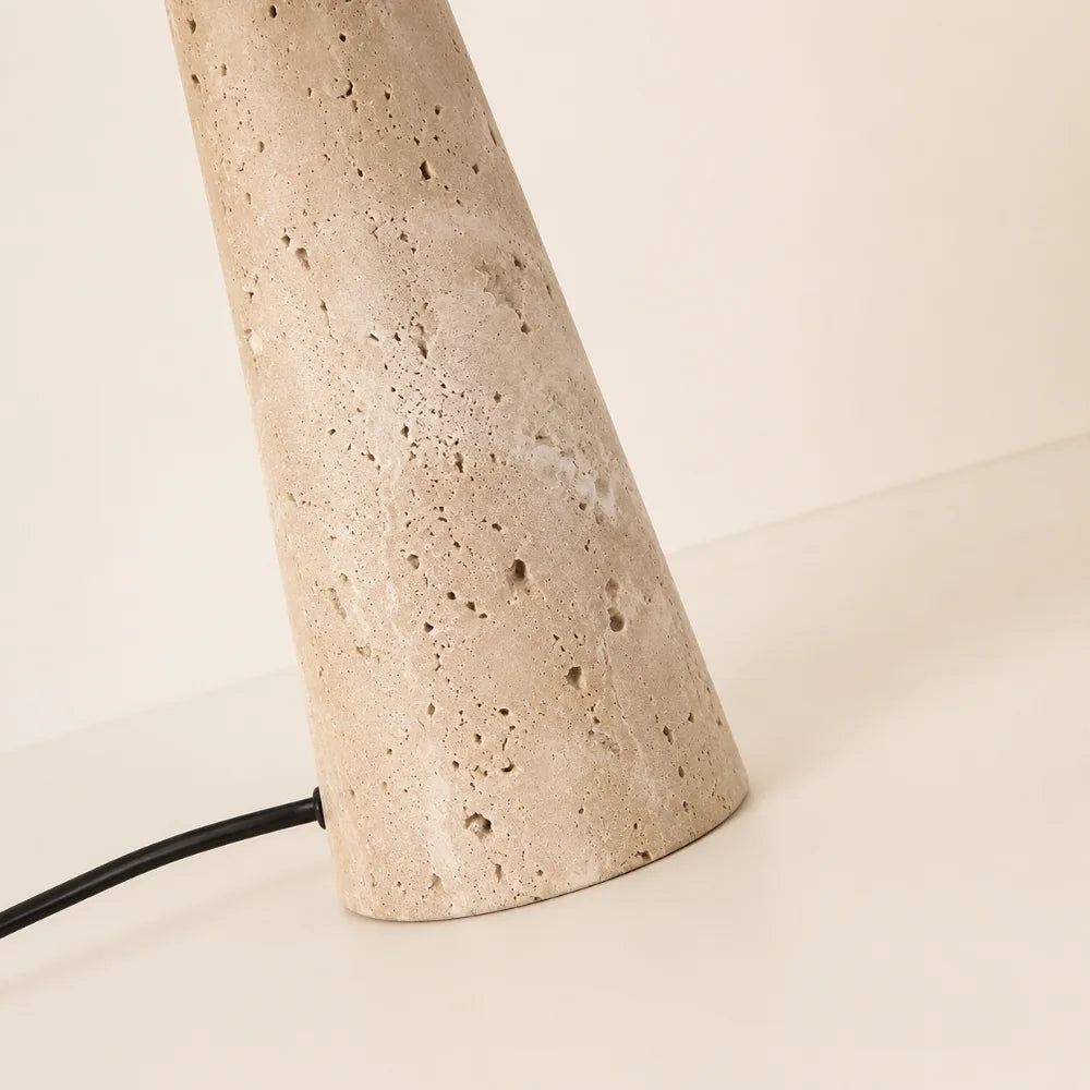 Lampe de chevet design en travertin & tissu | Sila